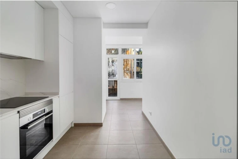 Apartamento T3 para Venda em Arroios Foto 12