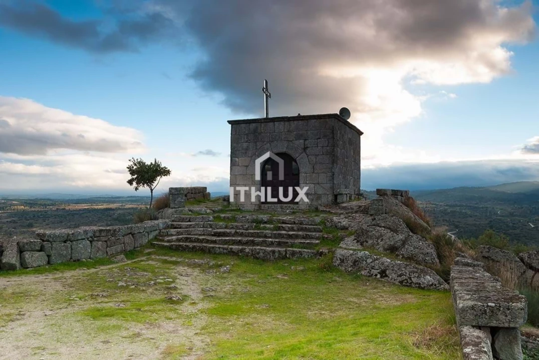 Moradia T9 para Venda em Pinheiros e Vale de Figueira Foto 23