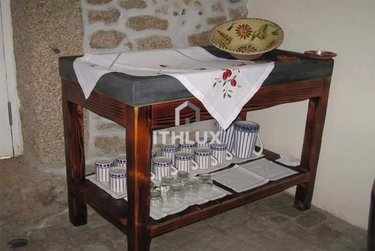 Moradia T9 para Venda em Pinheiros e Vale de Figueira Foto 11