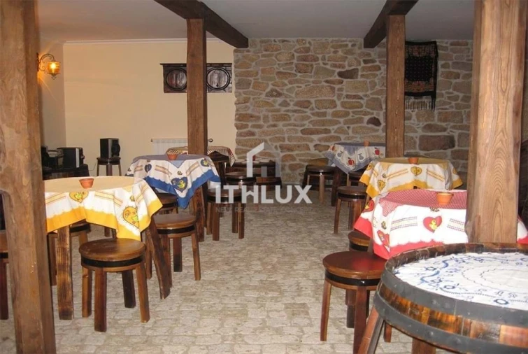 Moradia T9 para Venda em Pinheiros e Vale de Figueira Foto 6