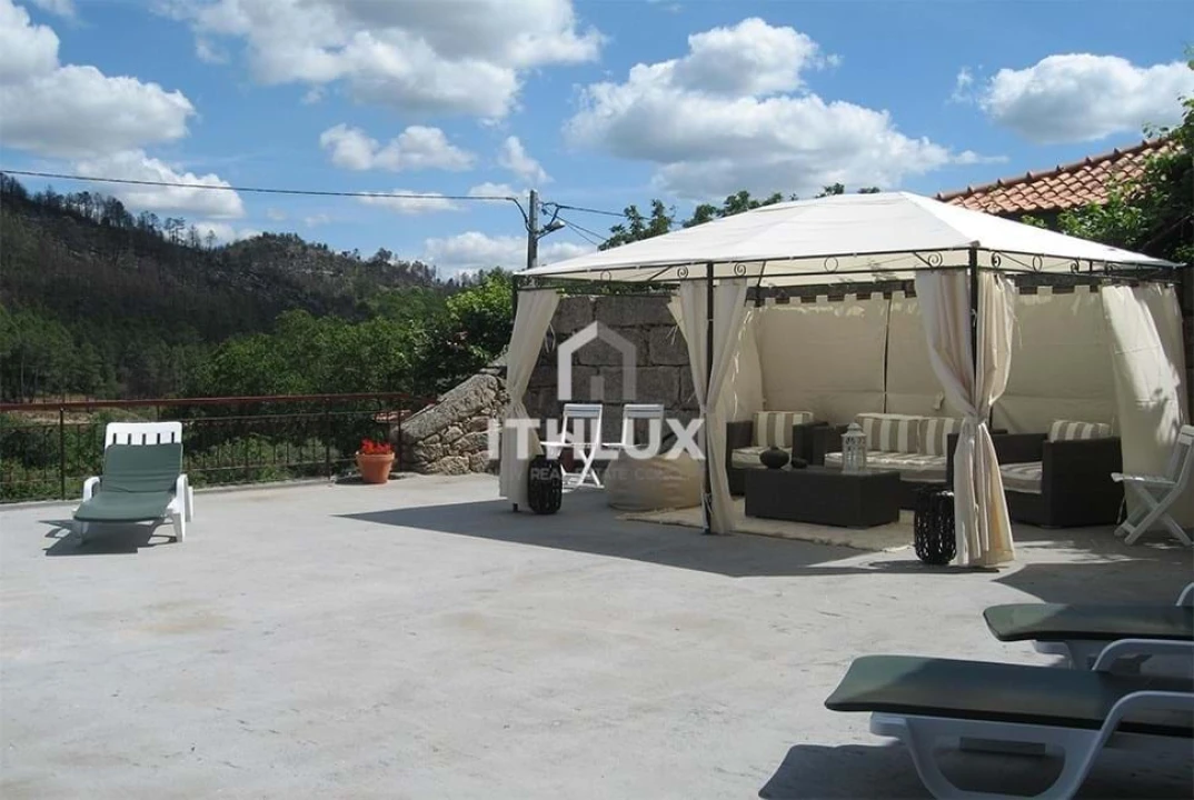 Moradia T9 para Venda em Pinheiros e Vale de Figueira Foto 5