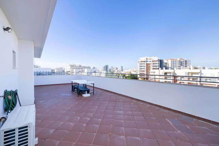 Apartamento T3 para Venda em Portimão Foto 2