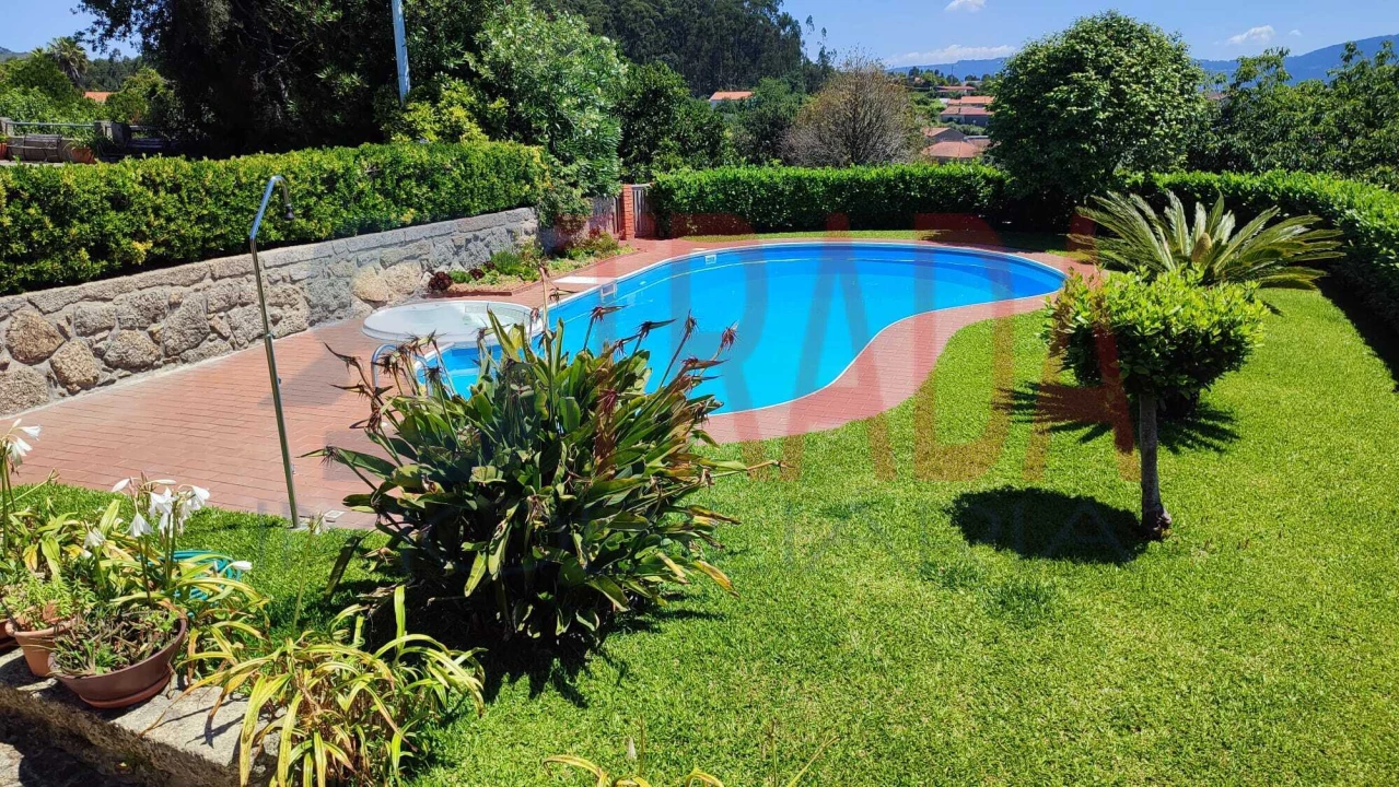 Quinta T3 para Venda em Vilaça e Fradelos Foto 10