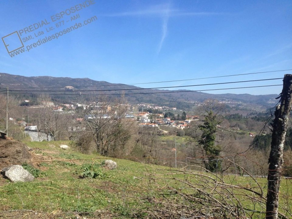 Terreno para Venda em Campelo e Ovil Foto 1
