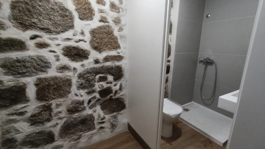 Loja para Arrendamento em Santa Maria Maior e Monserrate e Meadela Foto 10