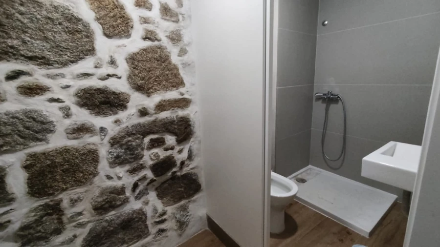 Loja para Arrendamento em Santa Maria Maior e Monserrate e Meadela Foto 11