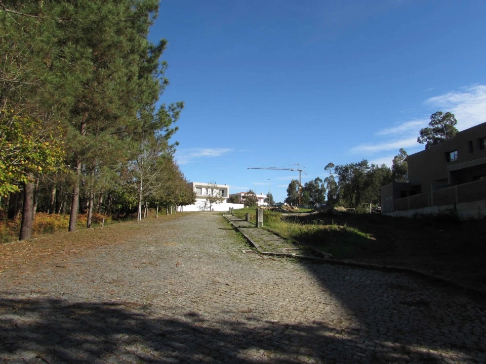 Terreno para Venda em Palmeira de Faro e Curvos Foto 2