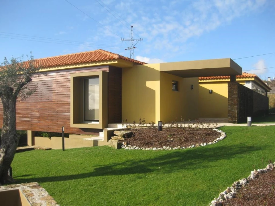 Moradia T4 para Arrendamento em Dem Foto 2