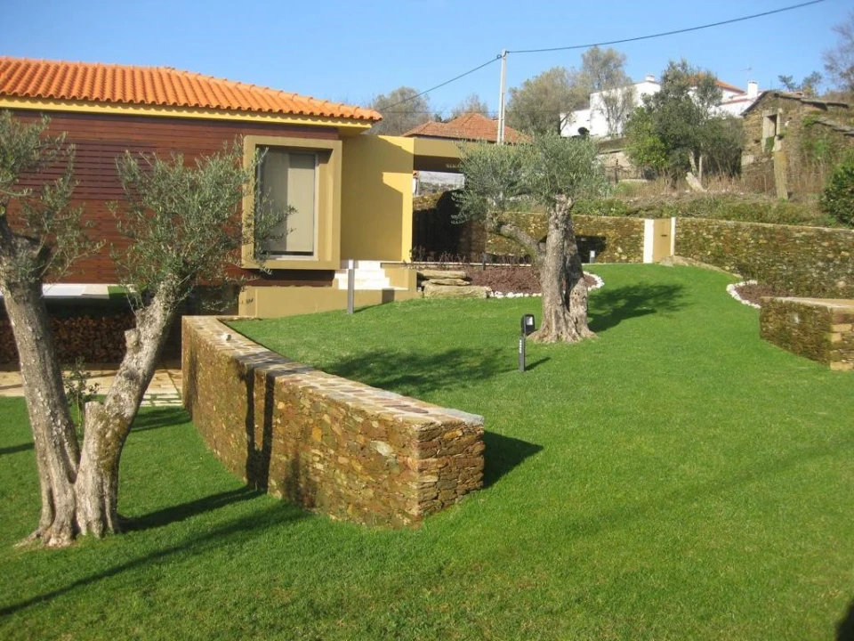 Moradia T4 para Arrendamento em Dem Foto 3