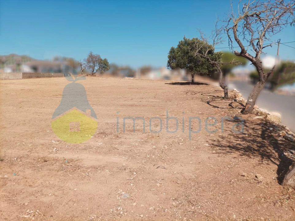 Terreno para Venda em Armação de Pera Foto 2