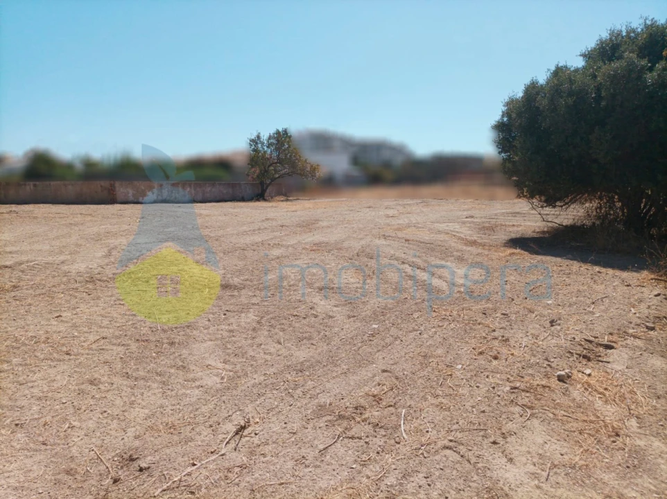 Terreno para Venda em Armação de Pera Foto 13