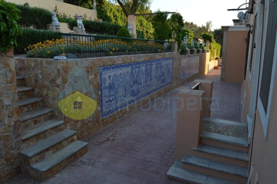 Moradia T6 para Venda em Silves Foto 30