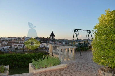 Moradia T6 para Venda em Silves