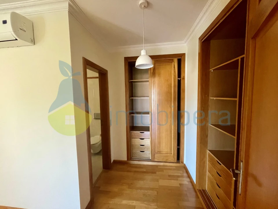 Apartamento T3 para Venda em Quarteira Foto 14