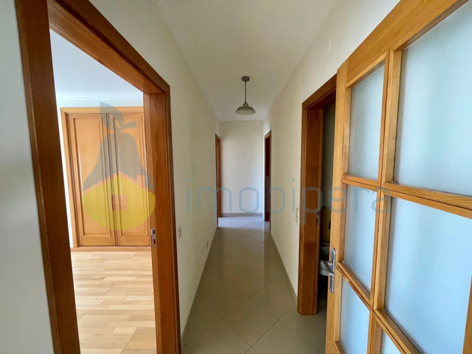 Apartamento T3 para Venda em Quarteira Foto 15