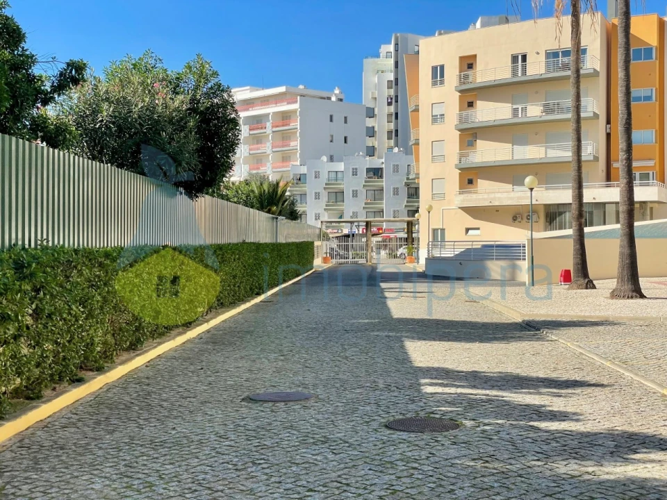 Apartamento T3 para Venda em Quarteira Foto 25