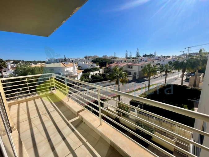 Apartamento T3 para Venda em Quarteira Foto 11