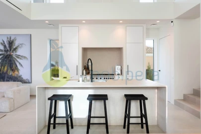 Moradia T3 para Venda em Santa Barbara de Nexe