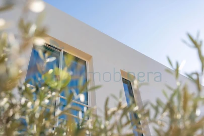 Moradia T3 para Venda em Santa Barbara de Nexe