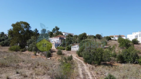 Terreno para Venda em Estômbar e Parchal