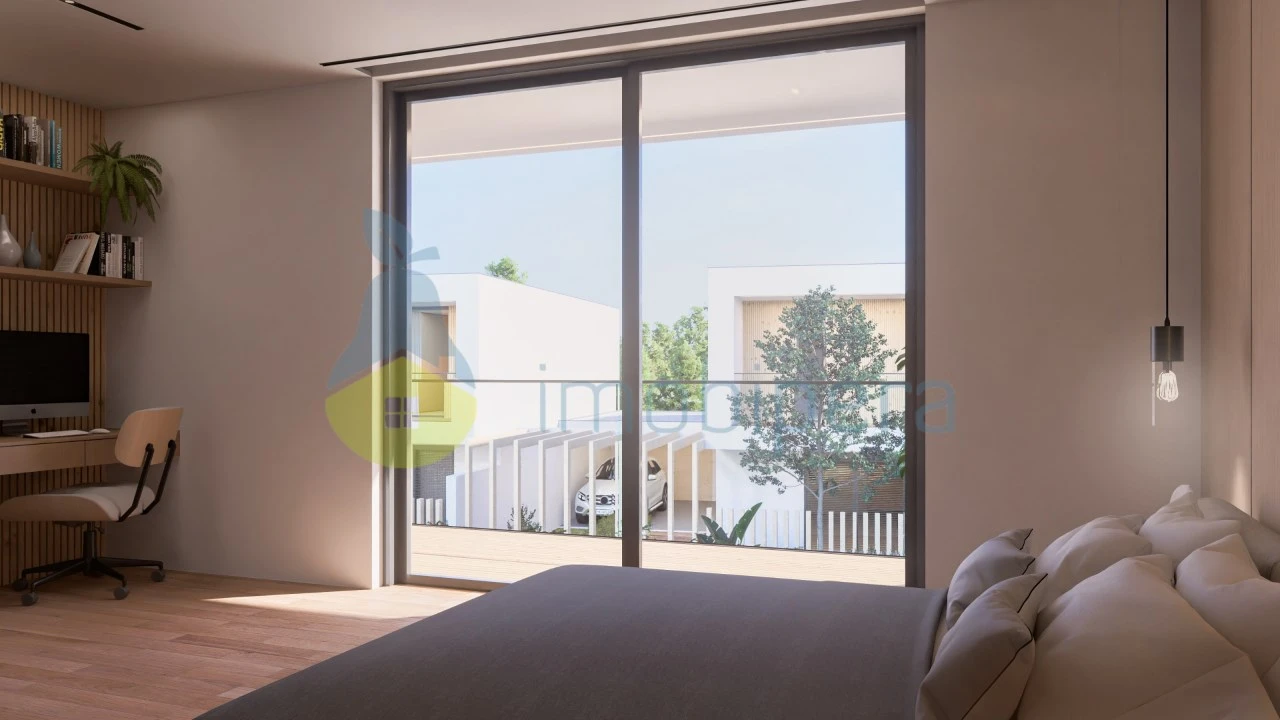 Moradia T3 para Venda em Ferreiras Foto 7