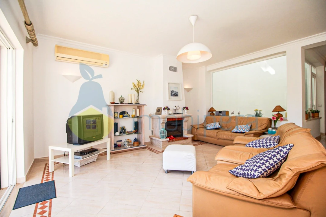 Moradia T3 para Venda em Albufeira e Olhos de Água Foto 9