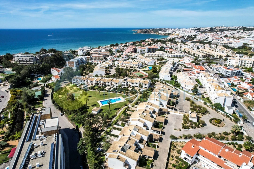 Moradia T3 para Venda em Albufeira e Olhos de Água Foto 21