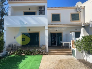 Moradia T3 para Venda em Albufeira e Olhos de Água