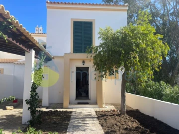 Moradia T3 para Venda em Albufeira e Olhos de Água