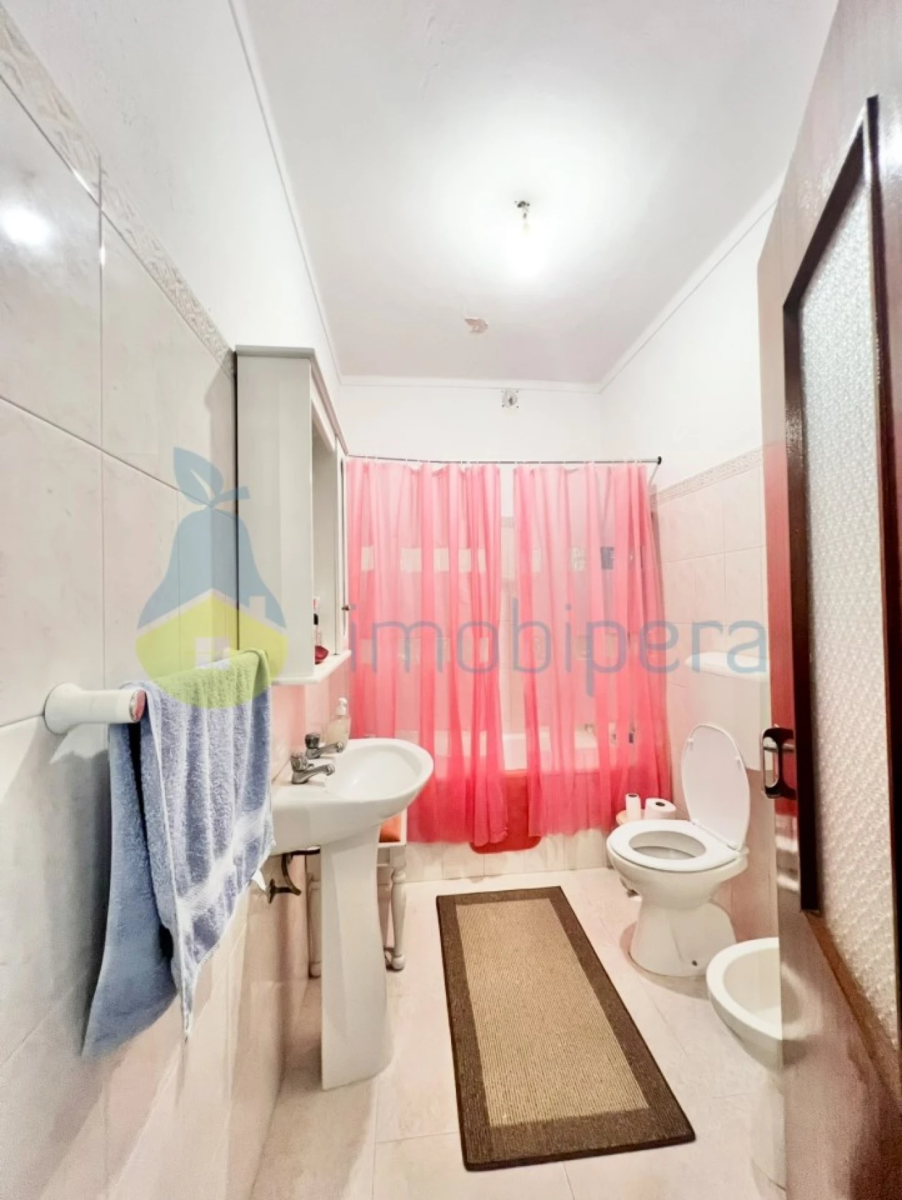 Moradia T5 para Venda em Armação de Pera Foto 15