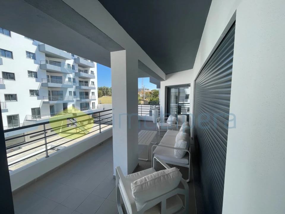Apartamento T3 para Venda em Quelfes Foto 9