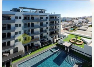 Apartamento T3 para Venda em Quelfes