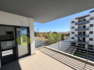 Apartamento T3 para Venda em Quelfes