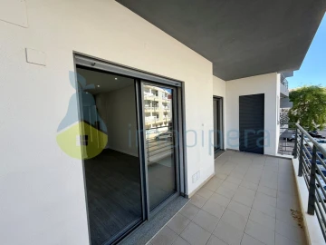 Apartamento T3 para Venda em Quelfes