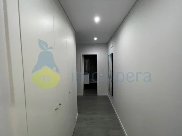 Apartamento T3 para Venda em Quelfes