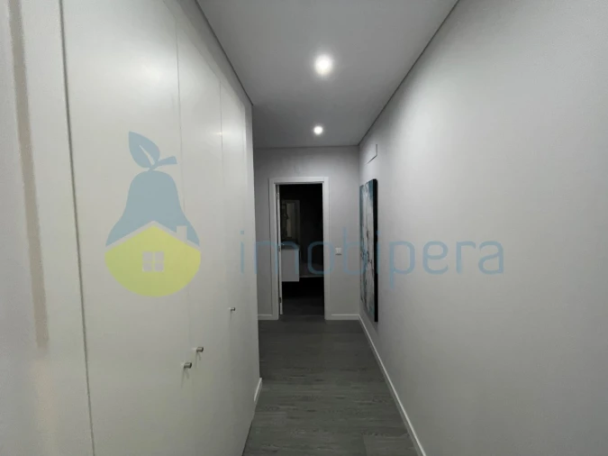 Apartamento T3 para Venda em Quelfes Foto 6