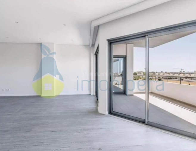 Apartamento T3 para Venda em Quelfes Foto 3