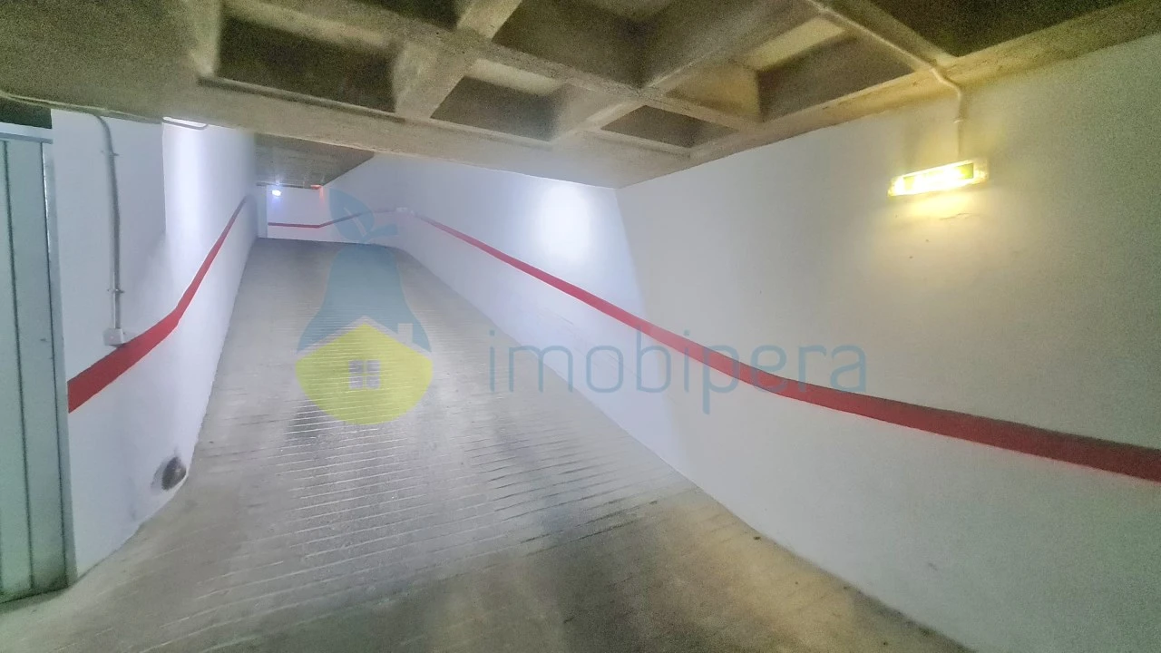 Garagem para Venda em Armação de Pera Foto 5