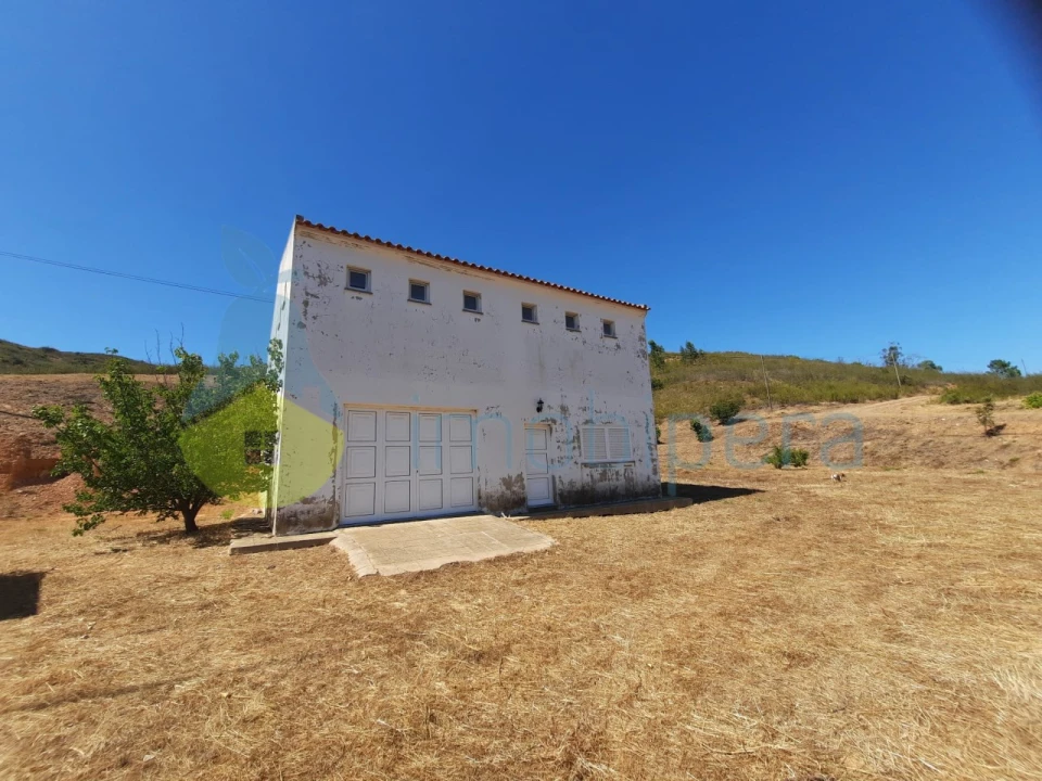 Quinta T2 para Venda em Alferce Foto 8