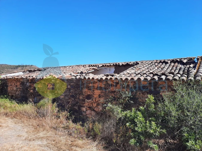 Quinta T2 para Venda em Alferce Foto 19