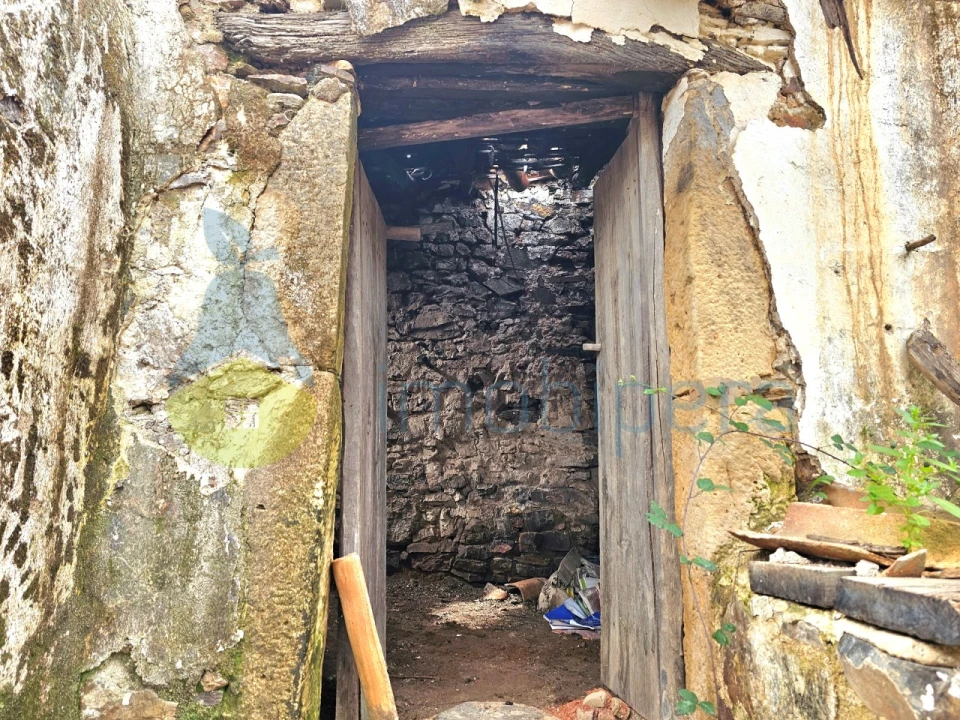 Armazém para Venda em Alferce Foto 8