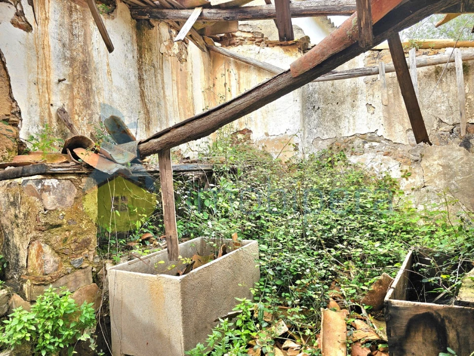 Armazém para Venda em Alferce Foto 10
