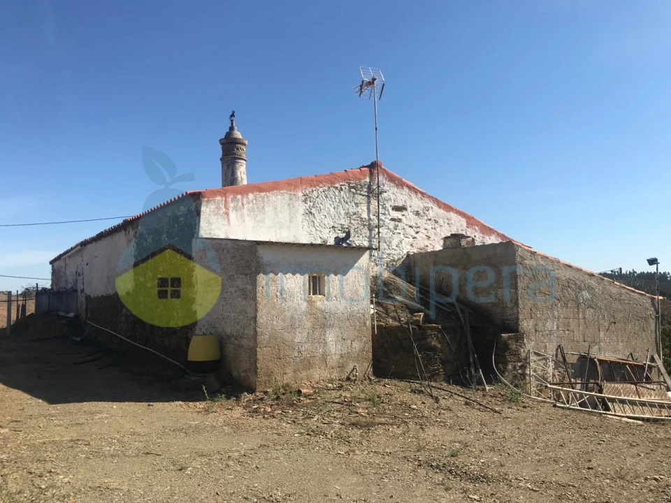 Moradia T5 para Venda em Santana da Serra Foto 1