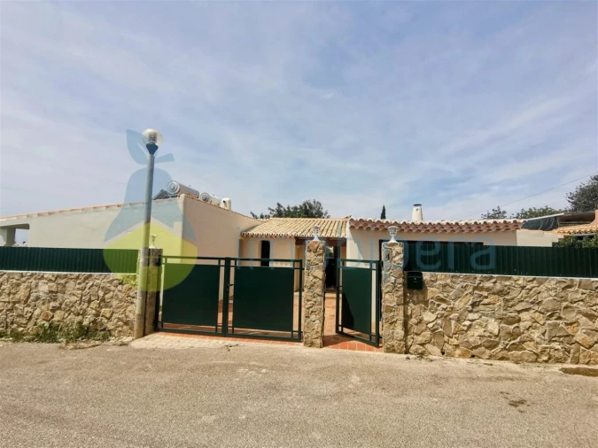Moradia T3 para Venda em Albufeira e Olhos de Água Foto 26