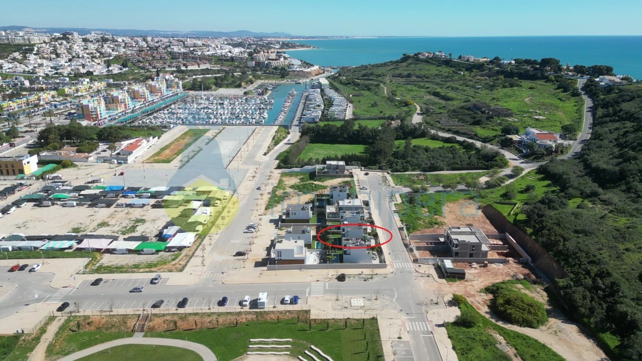 Moradia T3 para Venda em Albufeira e Olhos de Água Foto 42