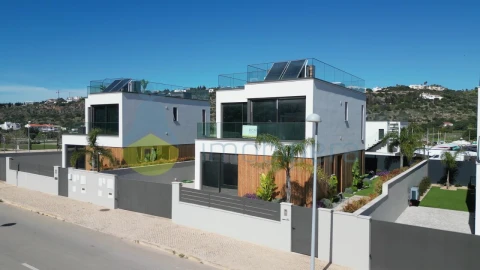 Moradia T3 para Venda em Albufeira e Olhos de Água