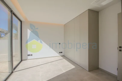 Moradia T3 para Venda em Albufeira e Olhos de Água