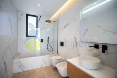 Moradia T3 para Venda em Albufeira e Olhos de Água