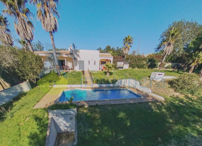 Quinta T3 para Venda em Estômbar e Parchal Foto 1