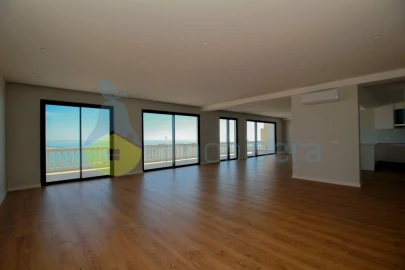 Apartamento T4 para Venda em Albufeira e Olhos de Água